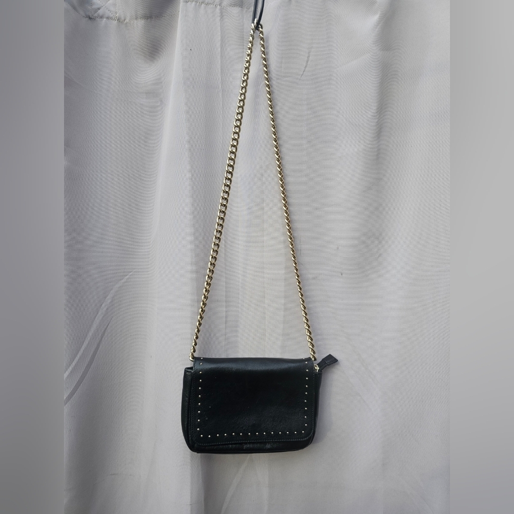 Danier Elegant Black Leather Gold Tone Chain Convertible Shoulder Bag